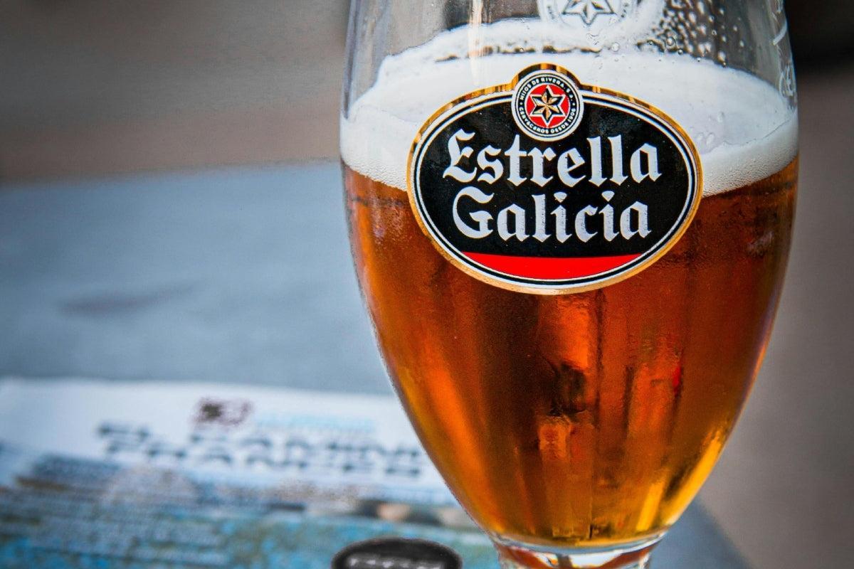 Bere Blondă Estrella Galicia 0.33L.