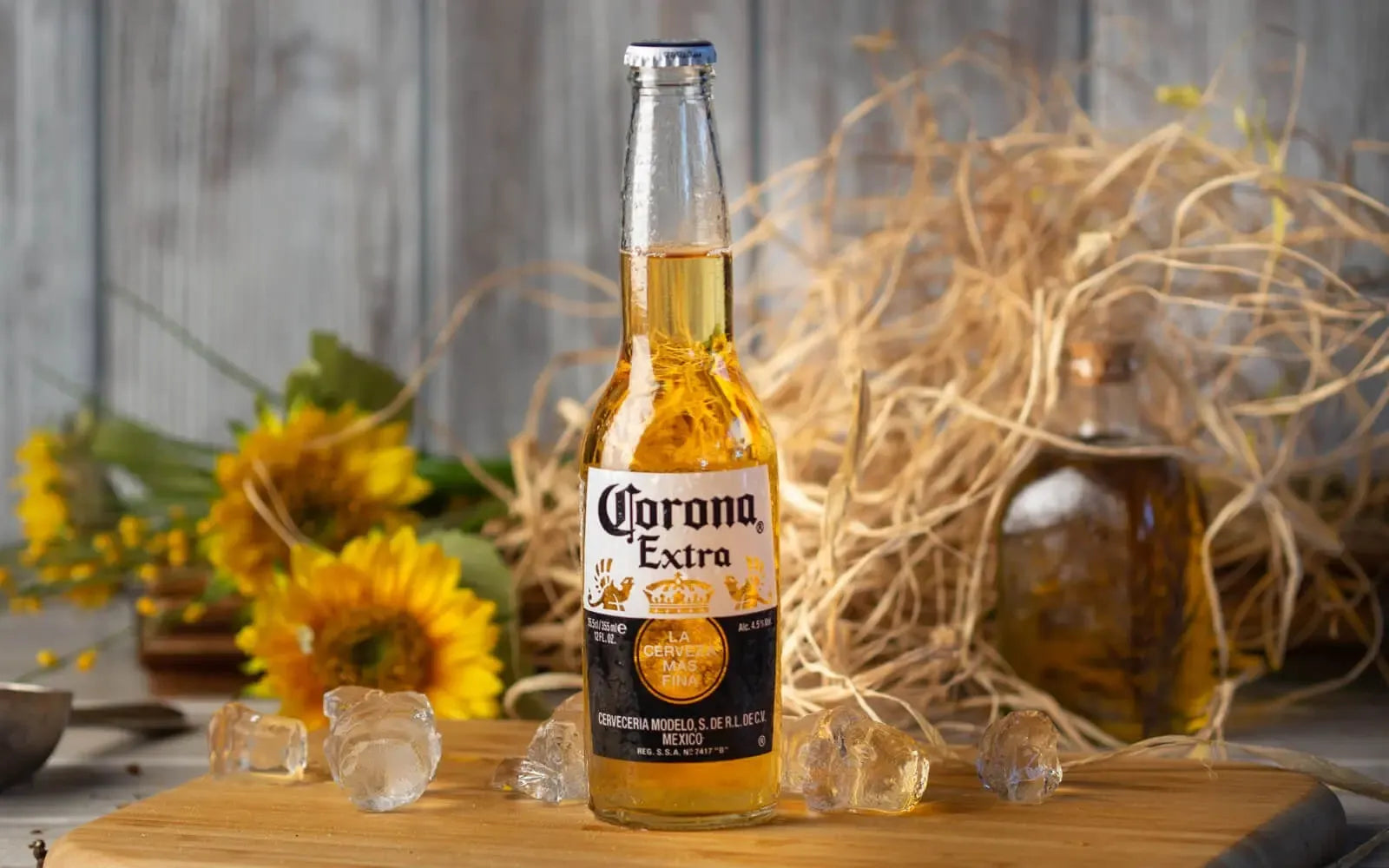 Bere Blondă Corona Extra 0.355L.